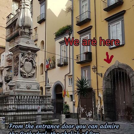 Ad Un Passo Dal Duomo "2" Apartment Naples Luaran gambar