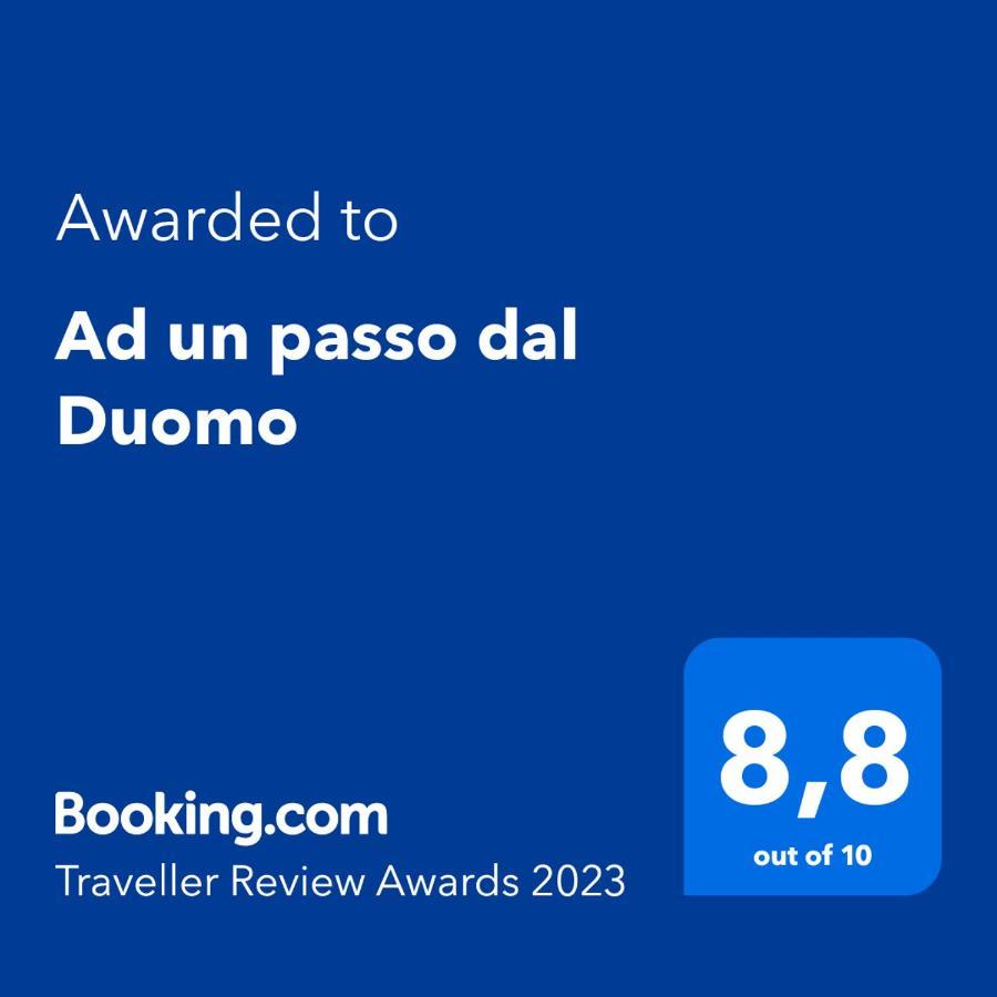 Ad Un Passo Dal Duomo "2" Apartment Naples Luaran gambar