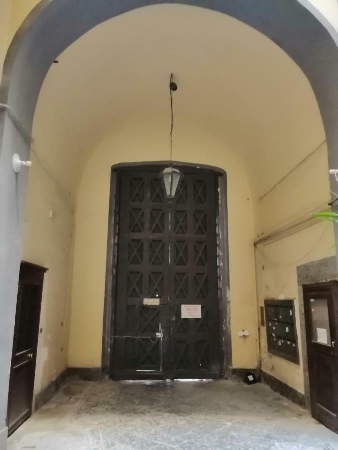 Ad Un Passo Dal Duomo "2" Apartment Naples Luaran gambar