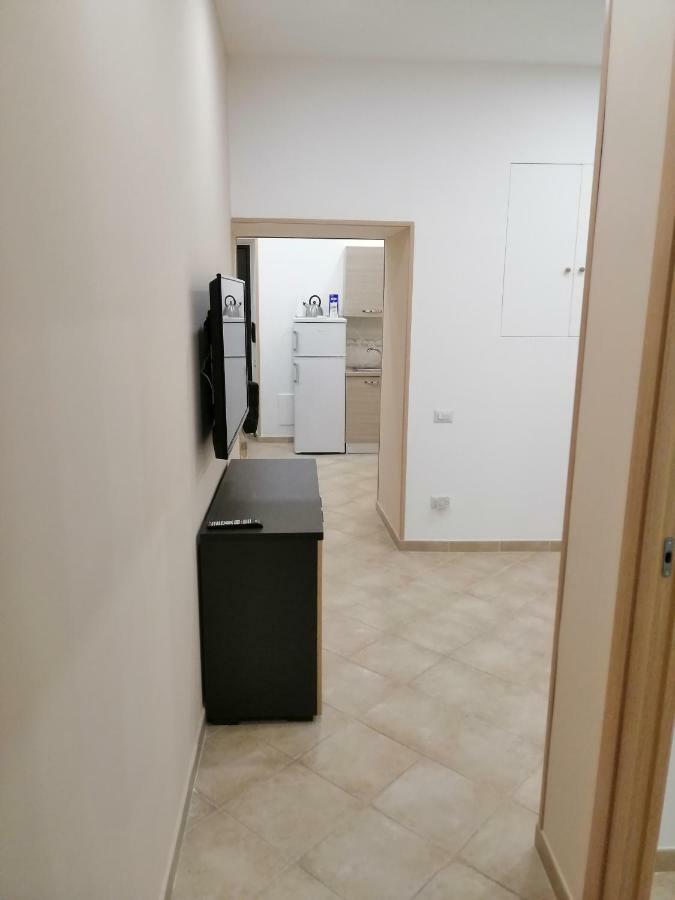 Ad Un Passo Dal Duomo "2" Apartment Naples Luaran gambar
